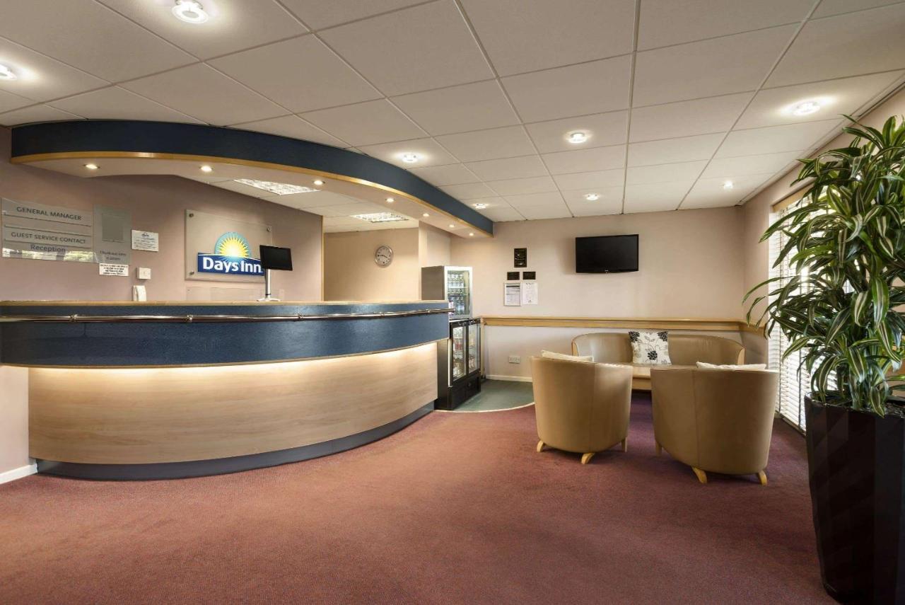 Days Inn Hotel Bradford - Leeds Brighouse Eksteriør billede