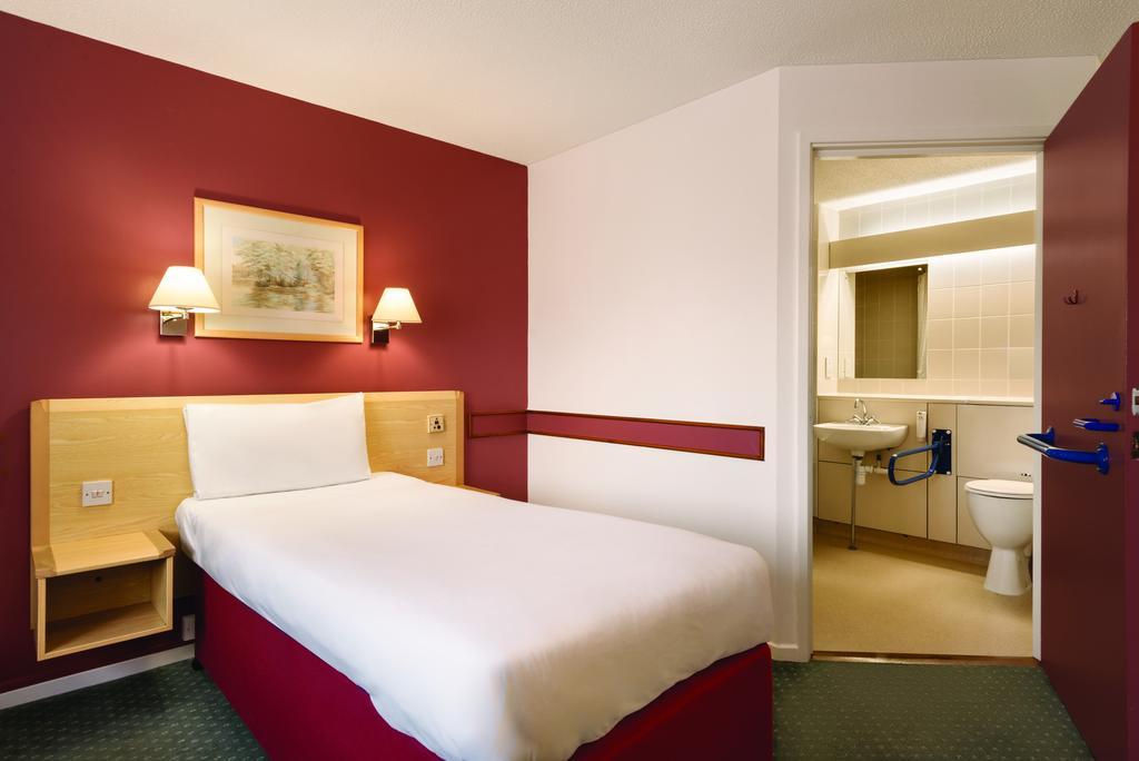Days Inn Hotel Bradford - Leeds Brighouse Værelse billede