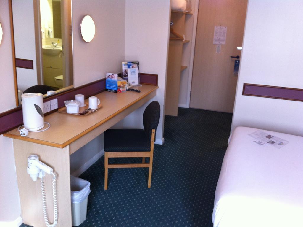 Days Inn Hotel Bradford - Leeds Brighouse Værelse billede
